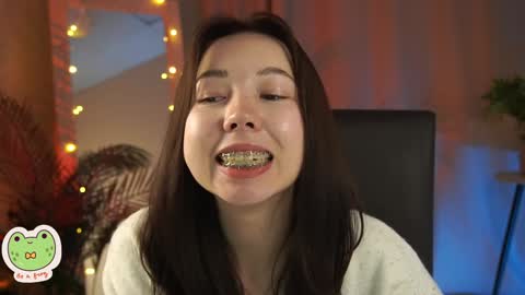 vacation 16-30 of november caucht me in insta online show from 01-12-25, 12:33