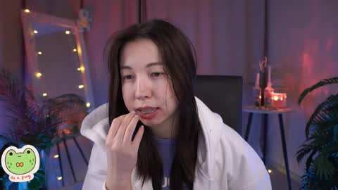 vacation 16-30 of november caucht me in insta online show from 02-11-25, 11:54