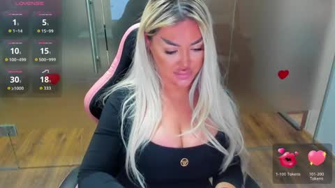 Snapshot of sarahstone_ chatting on 04-02-26, 06:44 Sarah online show from 04-02-26, 06:44