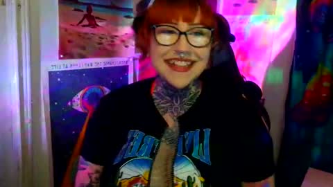 Sarah T online show from 05-16-26, 06:32