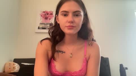 SarahxOliver online show from 01-16-25, 03:35