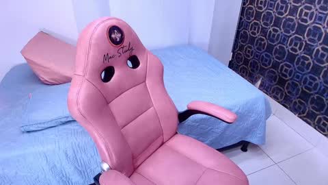 Sara  online show from 01-15-25, 11:53