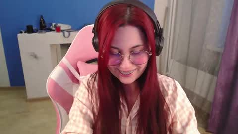 Sara online show from 04-15-26, 12:23