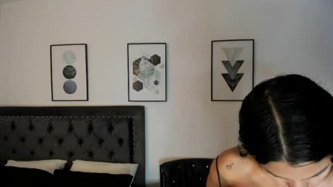 Snapshot of sarakush chatting on 04-15-26, 12:23 Sara online show from 04-15-26, 12:23