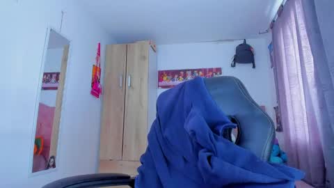 sara  online show from 12-27-24, 07:14