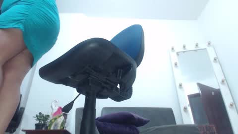 Saraloves online show from 02-04-26, 10:43