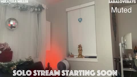 Snapshot of saraloverays chatting on 12-09-24, 02:34 Back from Vacay Follow for more here online show from 12-09-24, 02:34