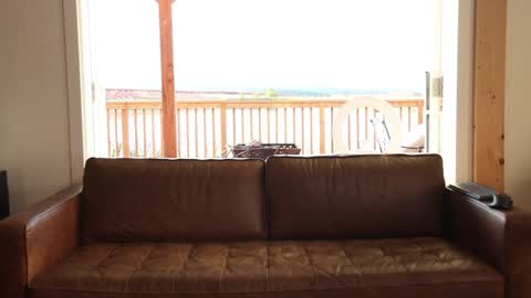 Snapshot of saraloverays chatting on 10-31-25, 12:22 Back from Vacay Follow for more here online show from 10-31-25, 12:22