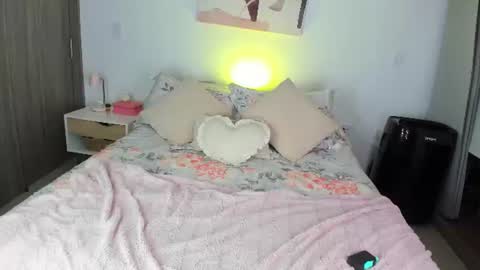 Sara Martinez online show from 06-10-26, 11:35