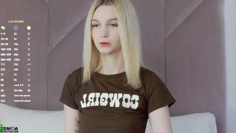 saramist online show from 10-15-25, 01:39