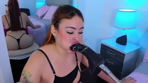 sararendon online show from 02-26-26, 01:43