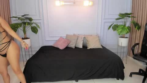 Snapshot of sararestrepoxxx69 chatting on 03-29-26, 03:28 SaraRestrepo online show from 03-29-26, 03:28