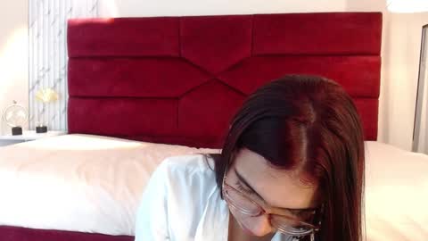 Snapshot of sarasaenz_99 chatting on 12-15-24, 07:42 Sara online show from 12-15-24, 07:42