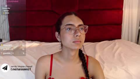 Snapshot of sarasaenz_99 chatting on 01-11-25, 10:40 Sara online show from 01-11-25, 10:40