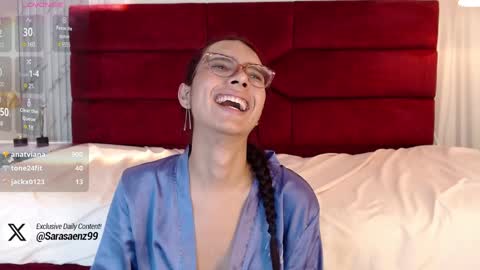 Snapshot of sarasaenz_99 chatting on 01-12-25, 01:42 Sara online show from 01-12-25, 01:42