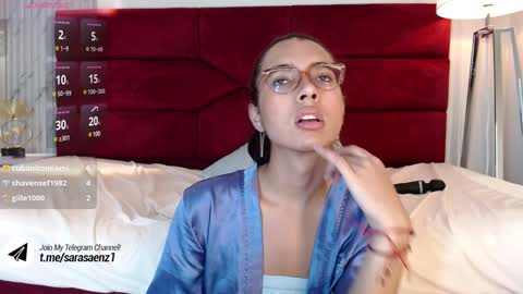 Snapshot of sarasaenz_99 chatting on 01-17-25, 10:45 Sara online show from 01-17-25, 10:45