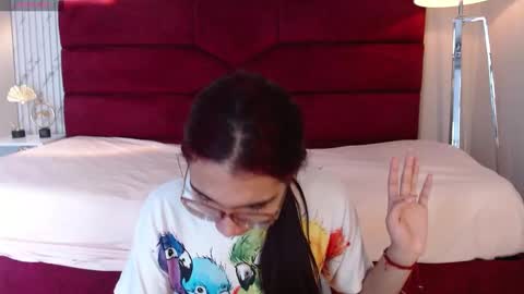 Snapshot of sarasaenz_99 chatting on 01-25-25, 04:46 Sara online show from 01-25-25, 04:46