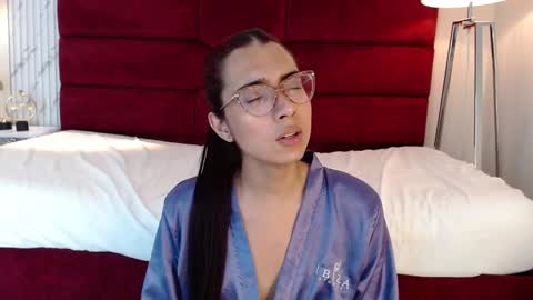 Snapshot of sarasaenz_99 chatting on 01-31-25, 10:42 Sara online show from 01-31-25, 10:42
