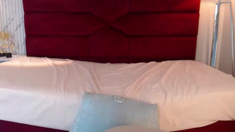 Snapshot of sarasaenz_99 chatting on 02-23-25, 10:20 Sara online show from 02-23-25, 10:20