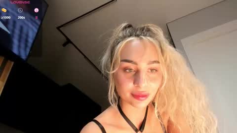 Sara online show from 11-24-25, 09:25