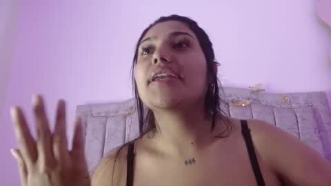 Snapshot of sarastonesx chatting on 03-19-26, 08:46 sarastonesx online show from 03-19-26, 08:46