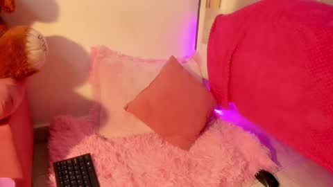 Sara  online show from 02-21-25, 11:21