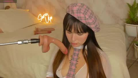   - independient model online show from 12-03-24, 05:31