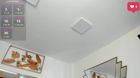 Snapshot of sarawagner_ chatting on 09-19-25, 07:14 online show from 09-19-25, 07:14