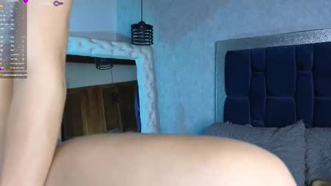 Sara W online show from 12-12-24, 08:25