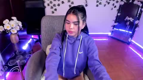 Snapshot of saray__jones chatting on 01-20-25, 01:11 saray__jones online show from 01-20-25, 01:11