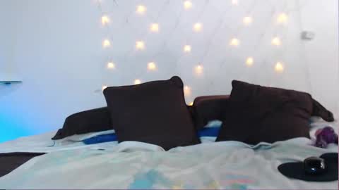 Snapshot of saray__jones chatting on 02-18-25, 02:27 saray__jones online show from 02-18-25, 02:27