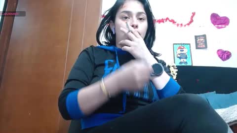 Snapshot of saray_extrovert1 chatting on 10-20-25, 05:08 Sara Jimenez online show from 10-20-25, 05:08