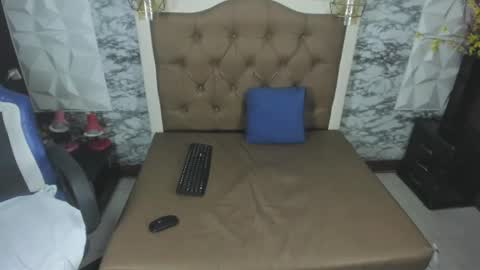 Snapshot of saraymilk chatting on 03-05-26, 01:01 Saray online show from 03-05-26, 01:01