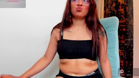 Saray online show from 09-18-25, 04:31