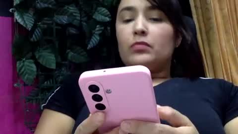 Snapshot of sarayx chatting on 04-10-26, 06:12 mery online show from 04-10-26, 06:12