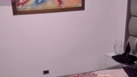 Snapshot of sarenlux chatting on 10-15-25, 11:54 Baby Saren online show from 10-15-25, 11:54