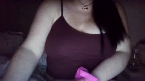 Snapshot of saretta46 chatting on 12-15-25, 03:00 Sara online show from 12-15-25, 03:00