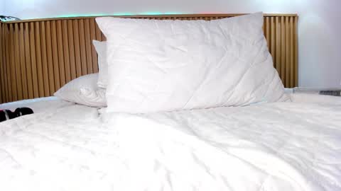 Snapshot of sarita__gomez chatting on 02-10-26, 05:33 Sarita online show from 02-10-26, 05:33