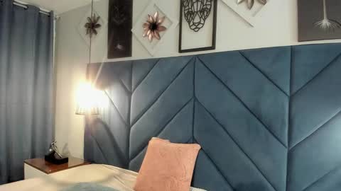 Sara  online show from 02-18-25, 03:31