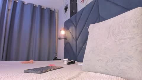 Sara  online show from 03-08-25, 10:22