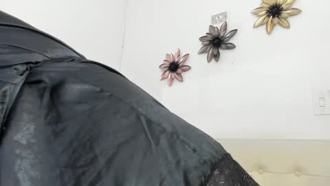 Snapshot of sarita_loven chatting on 03-11-25, 05:05 sarita online show from 03-11-25, 05:05