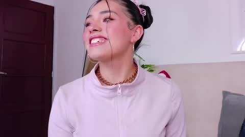 Sara online show from 12-22-25, 09:34