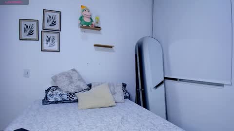 Snapshot of saritadolly_ chatting on 03-30-26, 04:57 Sara Cute online show from 03-30-26, 04:57