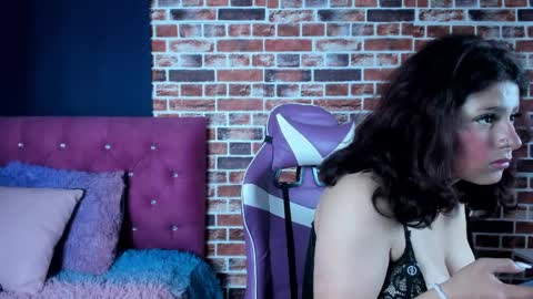 Snapshot of sary_littlesmiles chatting on 04-05-26, 11:18 Sary online show from 04-05-26, 11:18