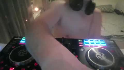 sasch1982h online show from 12-14-25, 01:33