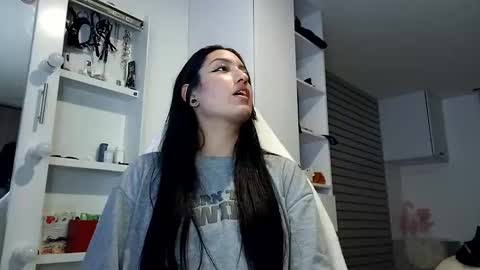 Snapshot of sasha_baby69 chatting on 03-10-25, 03:12 yesica online show from 03-10-25, 03:12