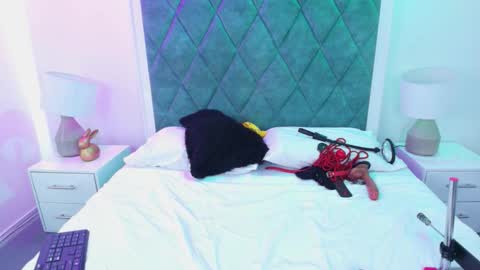 Sasha online show from 11-06-25, 03:18