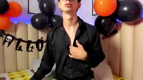 Snapshot of sasha_blazes chatting on 10-19-25, 03:40 sasha_blazes online show from 10-19-25, 03:40