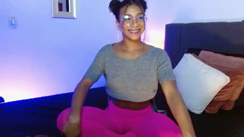 Snapshot of sasha_bowei chatting on 10-19-25, 02:01 sasha_bowei online show from 10-19-25, 02:01