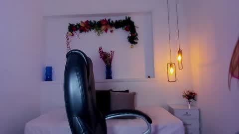 Sasha online show from 12-17-24, 02:33